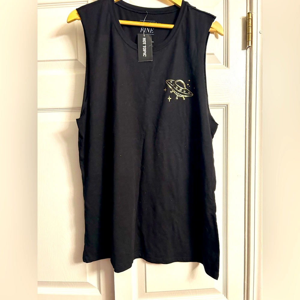 Black relaxed space tank top. juniors XXL
